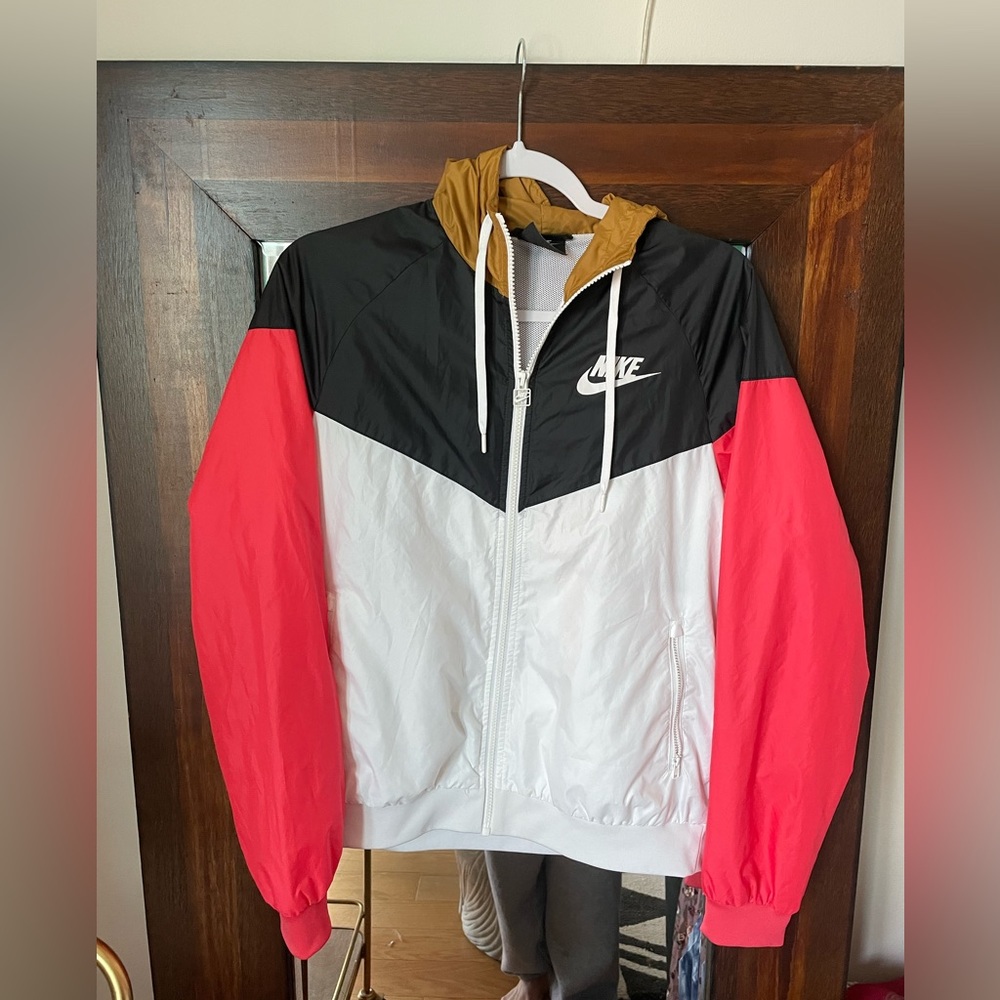 Nike Windbreaker Size Small Never worn